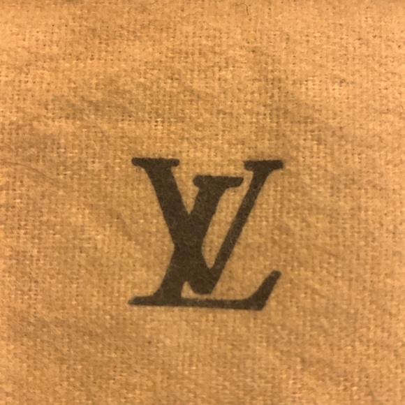 Beautiful Louis Vuitton Wallet ! In great condition no transfer!! - Picture 13 of 14